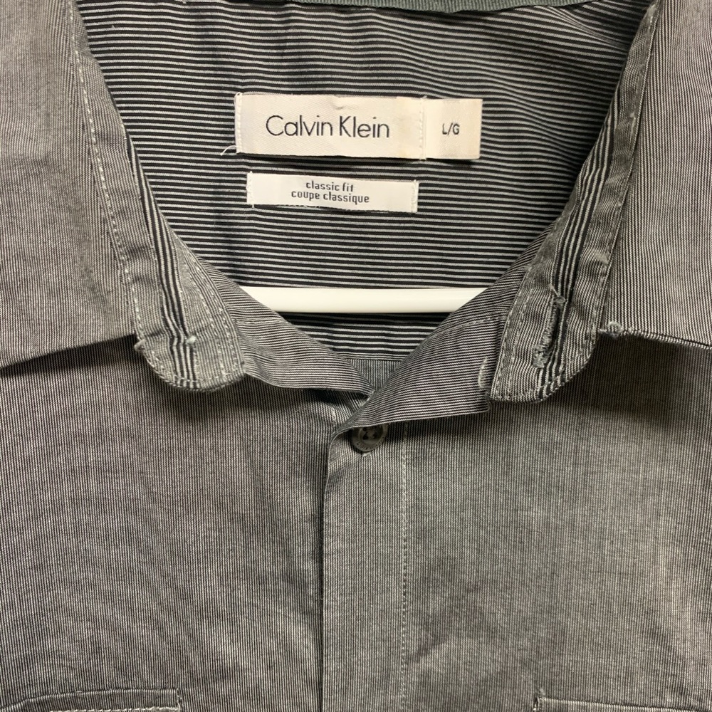 Calvin Klein classic fit button down long sleeve L